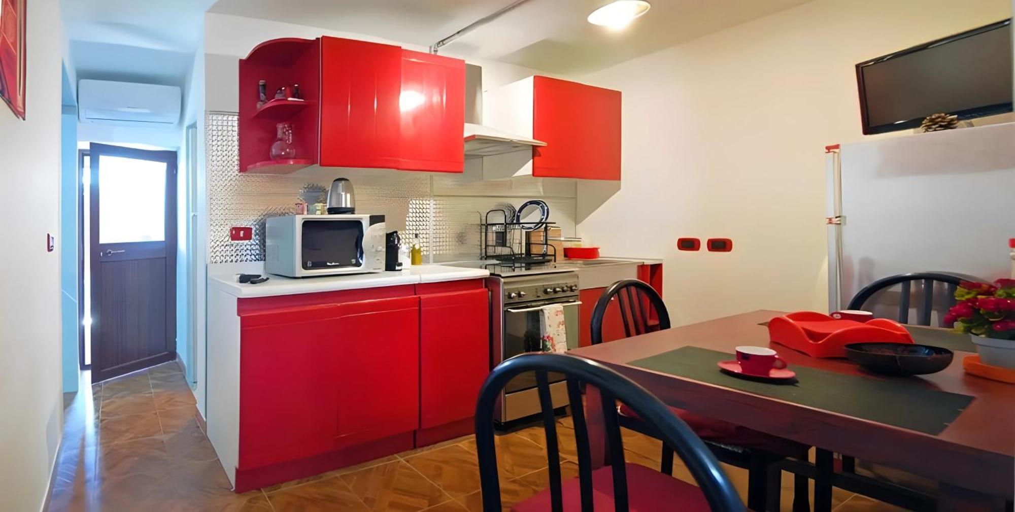 Sea Breeze Villa - Sole Apartment Μπάρι Εξωτερικό φωτογραφία