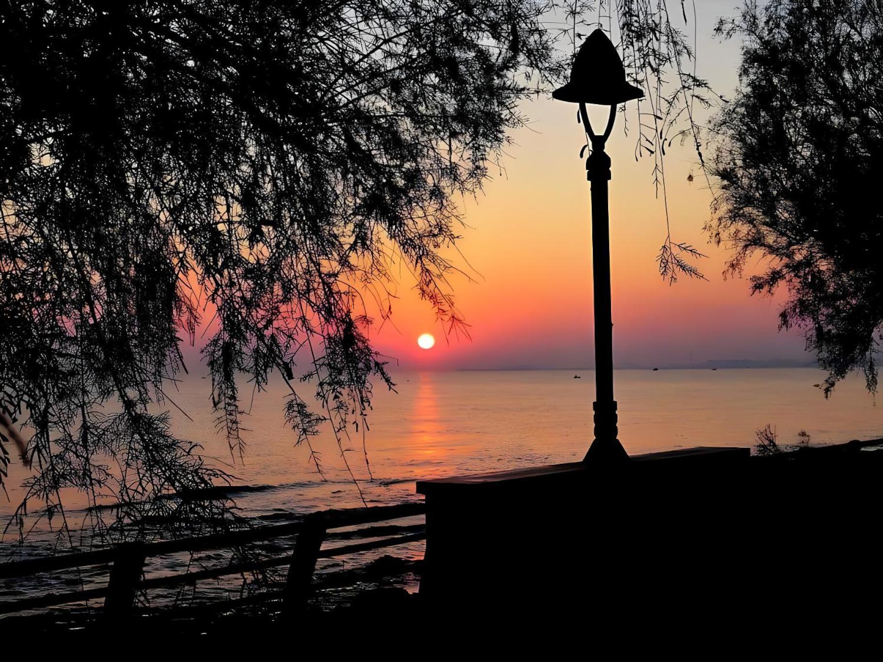 Sea Breeze Villa - Sole Apartment Μπάρι Εξωτερικό φωτογραφία